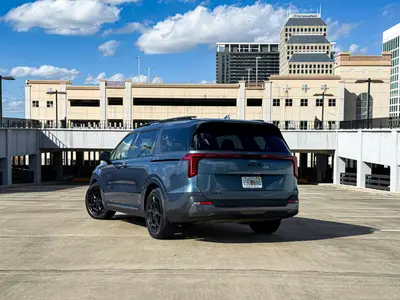 2025 KIA Carnival