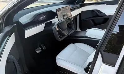 2022 Tesla Model X Plaid (White)
