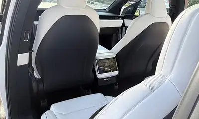 2022 Tesla Model X Plaid (White)