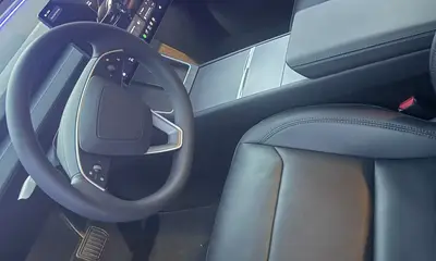 2026 Tesla Model Y Premium (Grey)