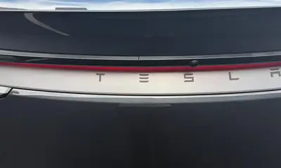 2026 Tesla Model Y Premium (Black)