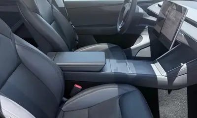 2026 Tesla Model Y Premium (Black)