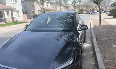 2026 Tesla Model Y Premium (Black)