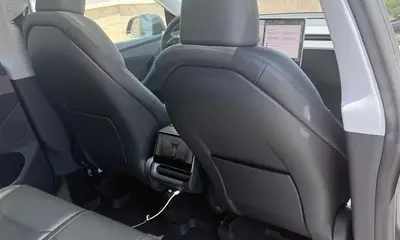 2026 Tesla Model Y Premium (Black)