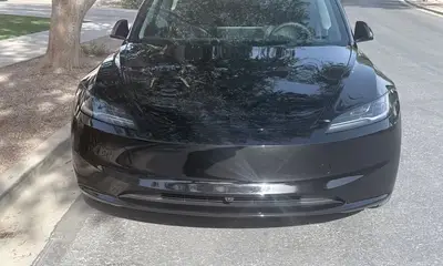 2026 Tesla Model 3 Premium (Black)