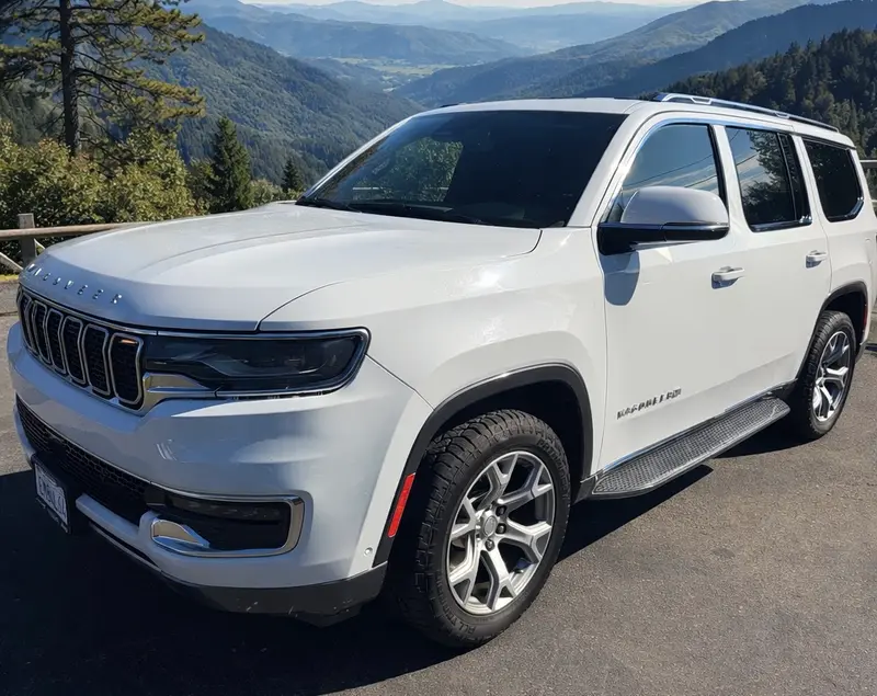 2022 Jeep Wagoneer