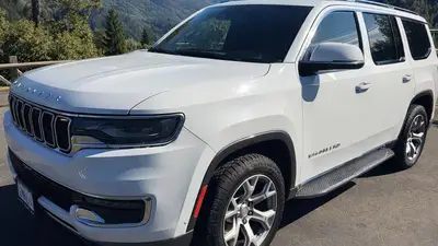 2022 Jeep Wagoneer