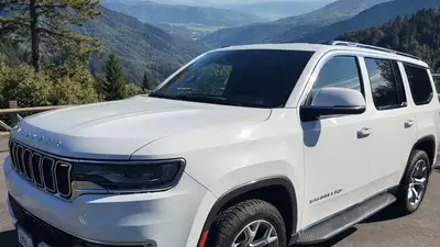 2022 Jeep Wagoneer