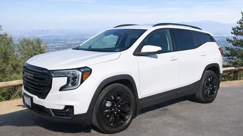 White 2022 GMC Terrain available to rent in Escondido