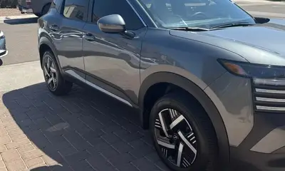 2025 Nissan Kicks Gray