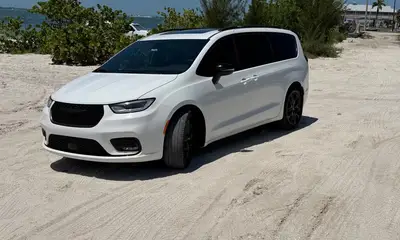 2023 Chrysler Pacifica