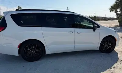 2023 Chrysler Pacifica