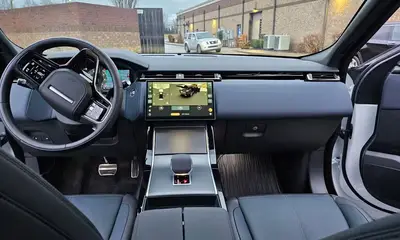 2024 Land Rover Range Rover Velar Dynamic SE